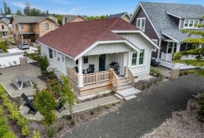 WoodSea Owl by Seabrook Hospitality